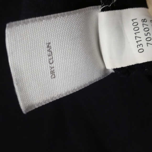 J.Jill Long Maxi Black dress Long Sleeves
80% Rayon 20% WOOL
Size Medium - Picture 9 of 9